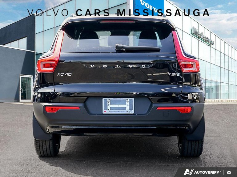 2022 Volvo XC40