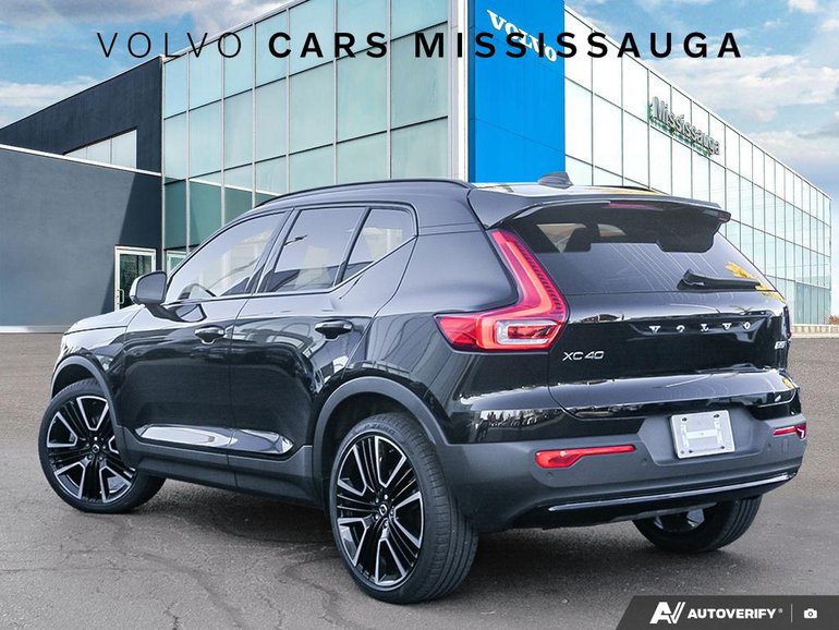 2025 Volvo XC40