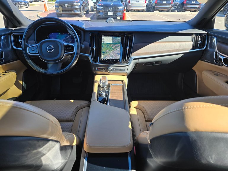 2022 Volvo S90