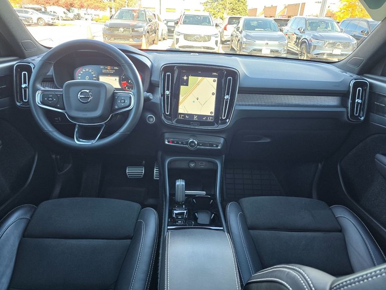 2022 Volvo XC40