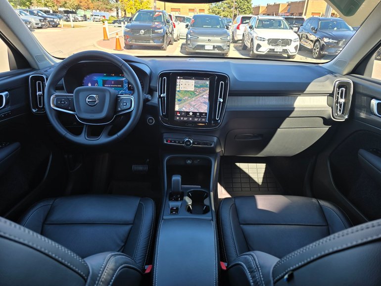 2023 Volvo XC40