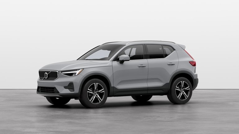 2025 Volvo XC40 Core Bright