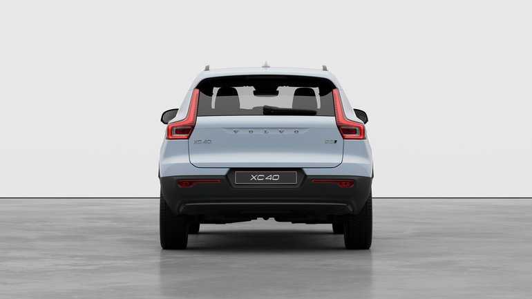 2026 Volvo XC40