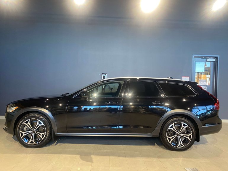 2025 Volvo V90 Cross Country