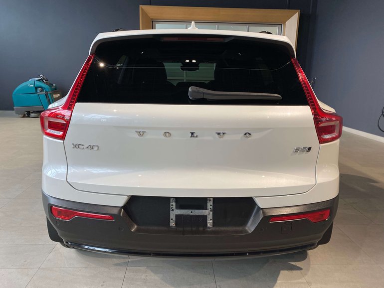 2024 Volvo XC40