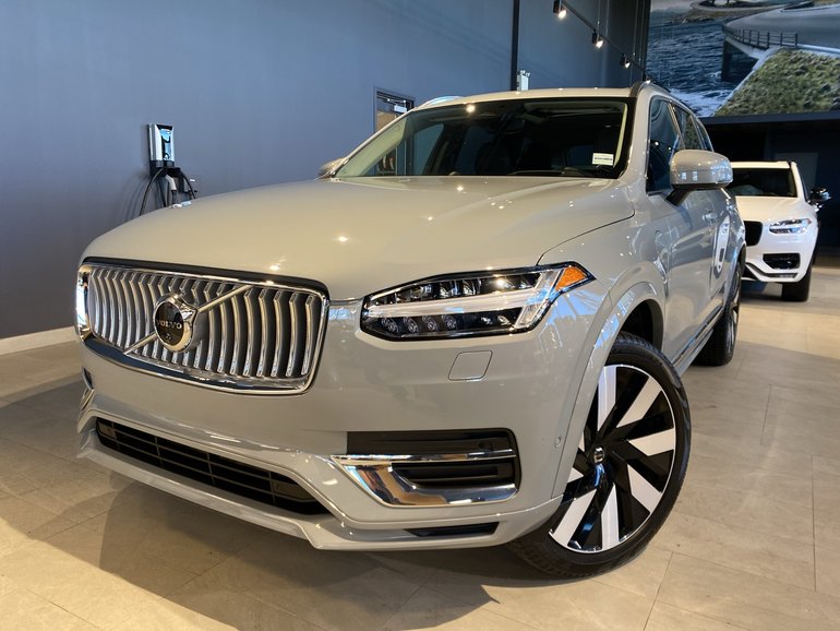 2025 Volvo XC90 Plug-In Hybrid