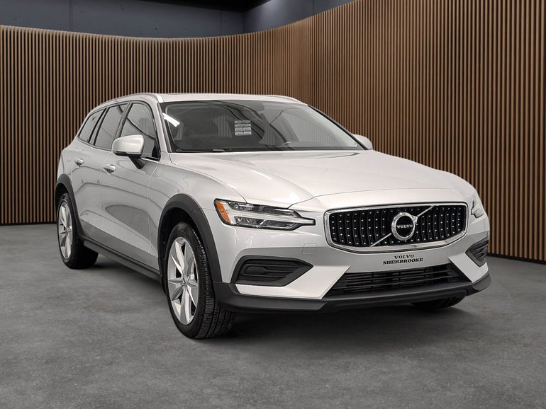 2020 Volvo V60 Cross Country