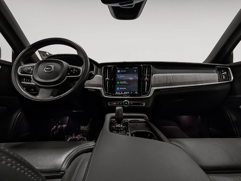 2022 Volvo V90 Cross Country