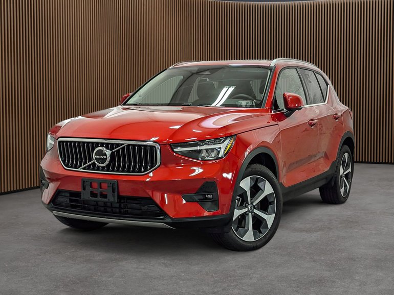 Volvo XC40 B5 AWD Plus Bright Theme 2024