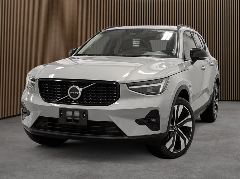 2025 Volvo XC40