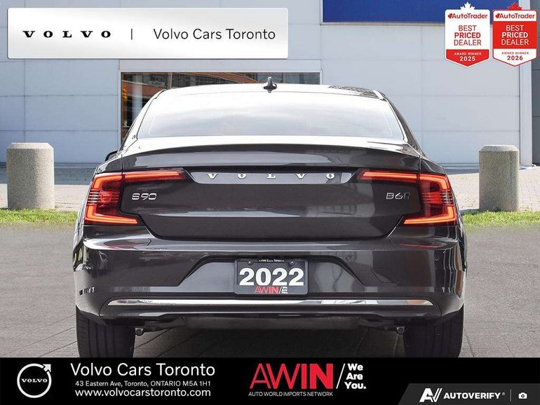 2022 Volvo S90
