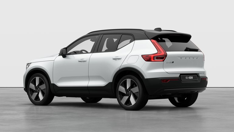 2026 Volvo EX40