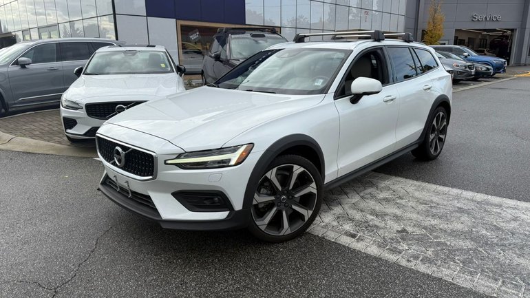 2019 Volvo V60 Cross Country