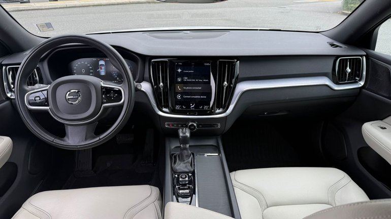 2019 Volvo V60 Cross Country