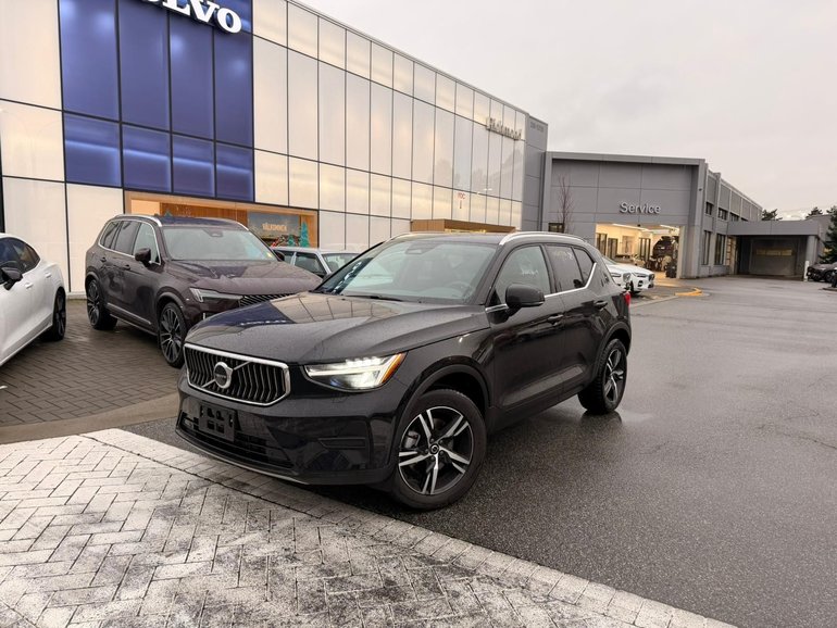 2025 Volvo XC40