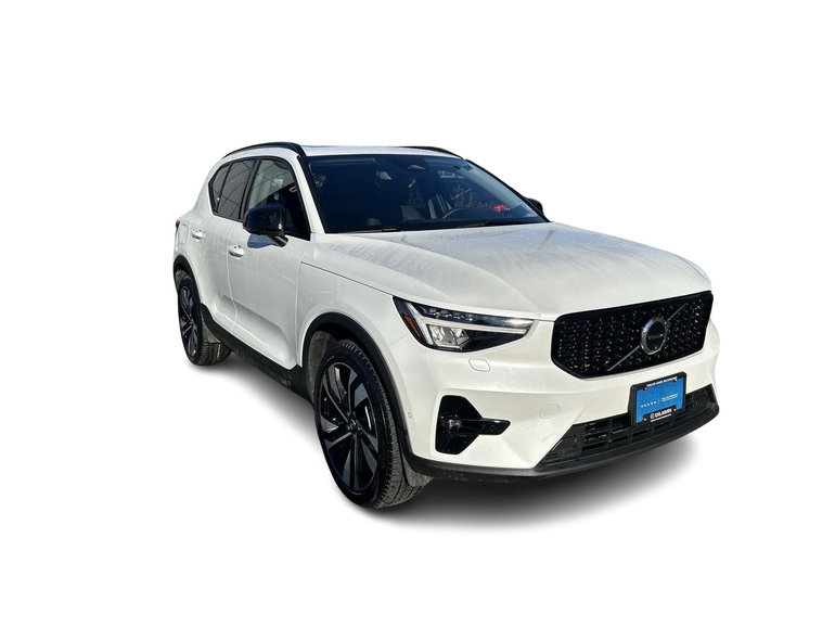 2025 Volvo XC40