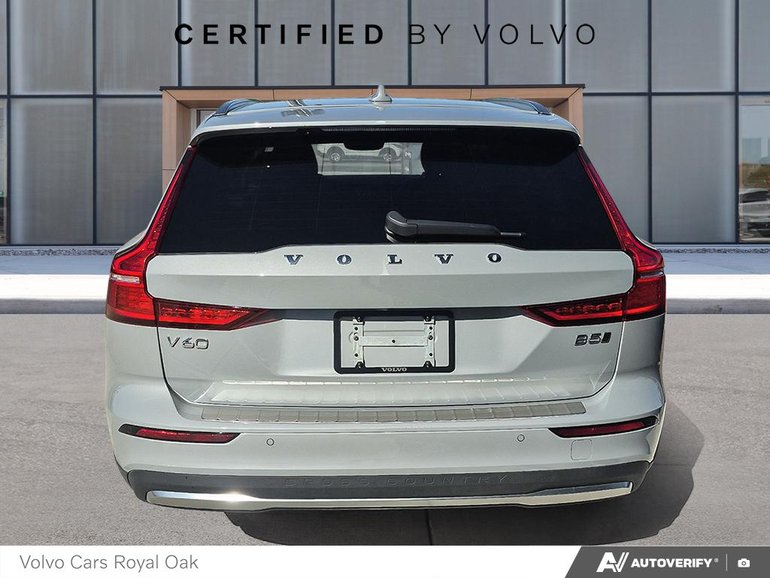 2025 Volvo V60 Cross Country