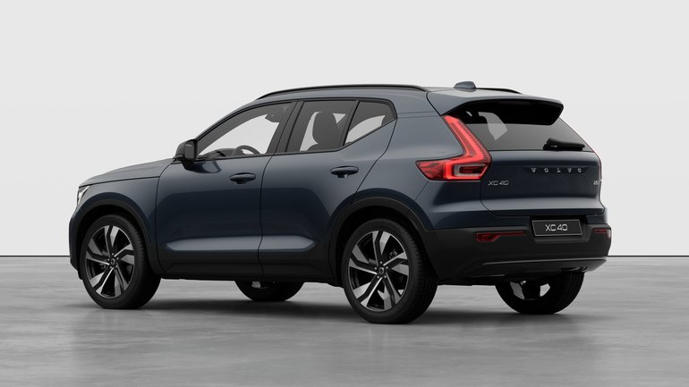 2026 Volvo XC40