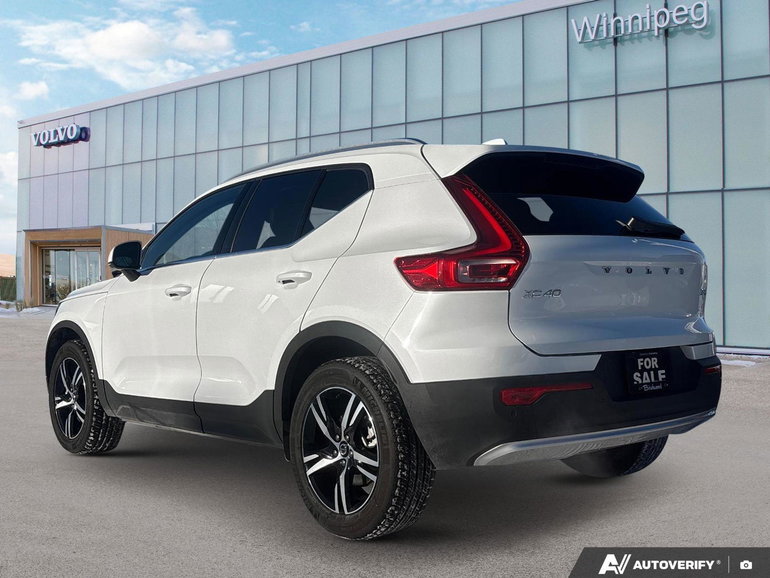 2025 Volvo XC40