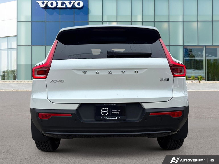 2026 Volvo XC40