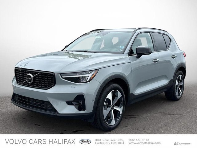 2025 Volvo XC40