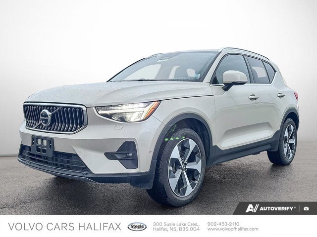 2025 Volvo XC40
