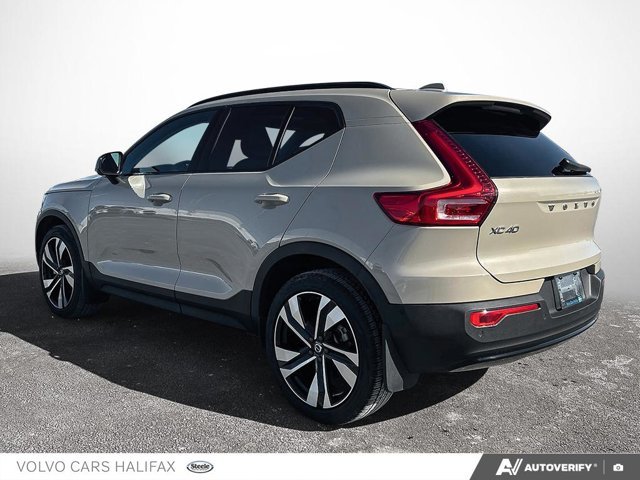 2025 Volvo XC40