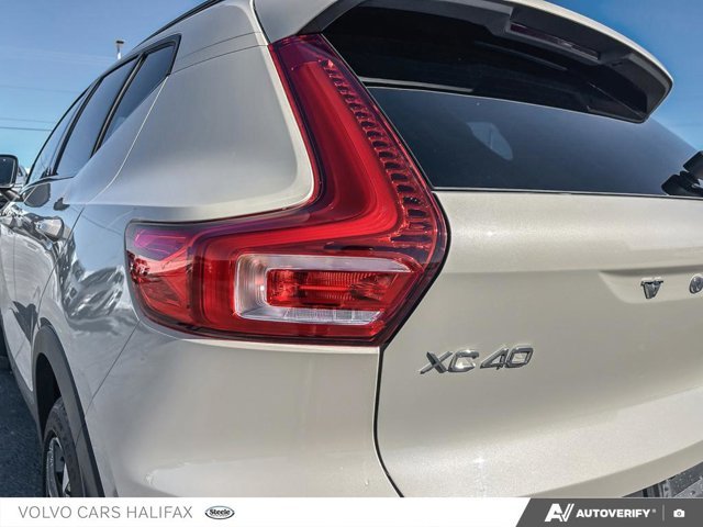 2025 Volvo XC40