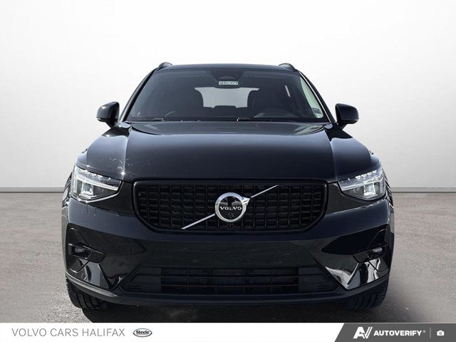 2025 Volvo XC40