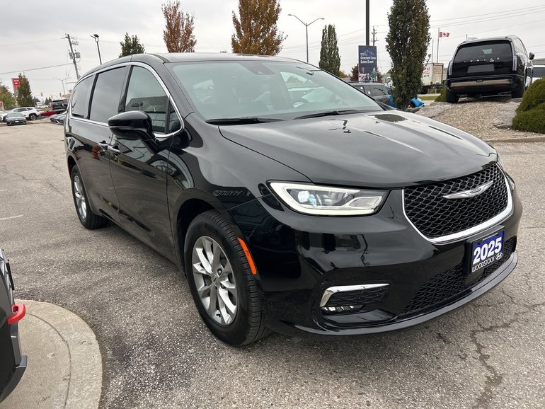 2025 Chrysler Pacifica