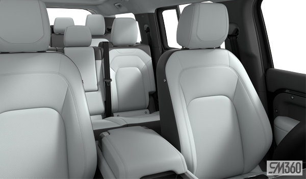 2025  Defender 130 X-Dynamic SE - Interior