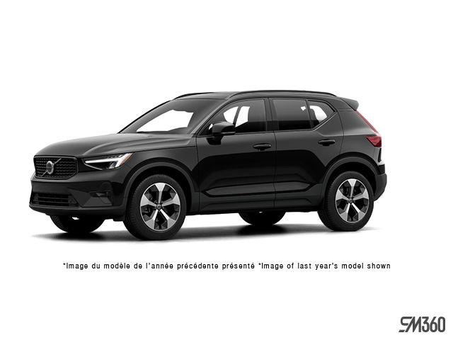 2025 Volvo XC40 B5 AWD Plus Dark Theme