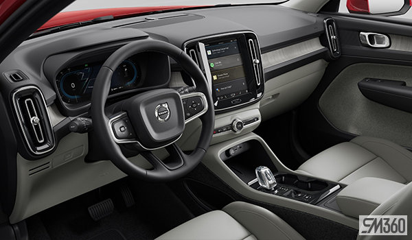 Volvo XC40 B5 AWD Plus Dark Theme 2025