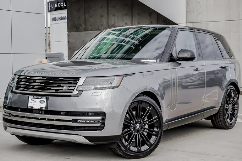 Lease a 2024 Range Rover SE AWD for $699 bi-weekly*