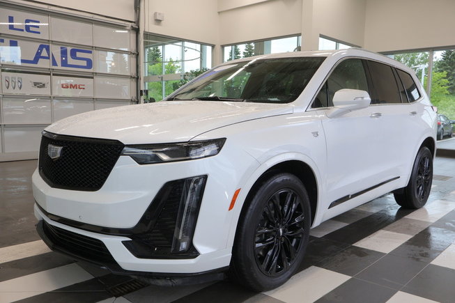 2022 Cadillac XT6 Premium Luxury...