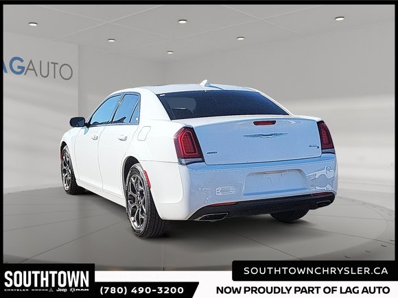 2018 Chrysler 300 S