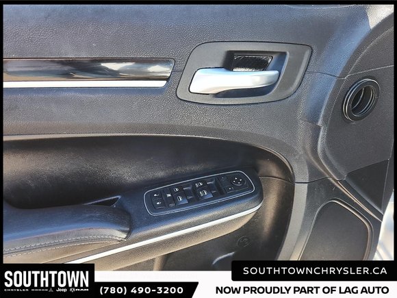 2018 Chrysler 300 S
