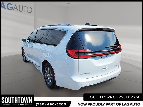 2024 Chrysler Pacifica Hybrid Pinnacle