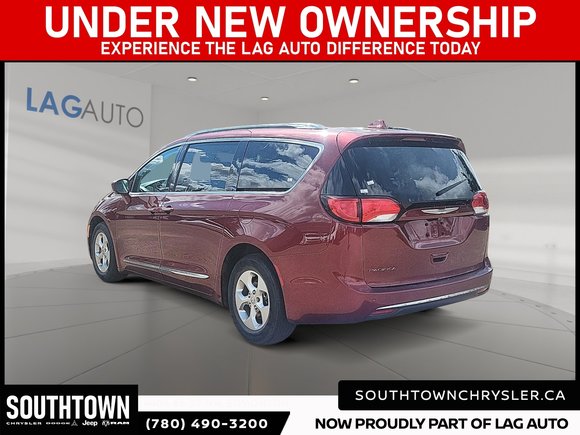 2017 Chrysler Pacifica Touring-L Plus