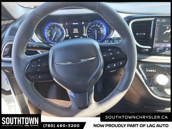 2024 Chrysler Pacifica Touring-L