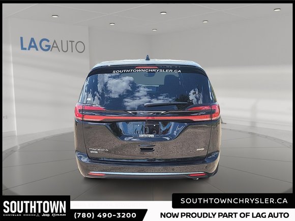 2027 Chrysler Pacifica SELECT AWD