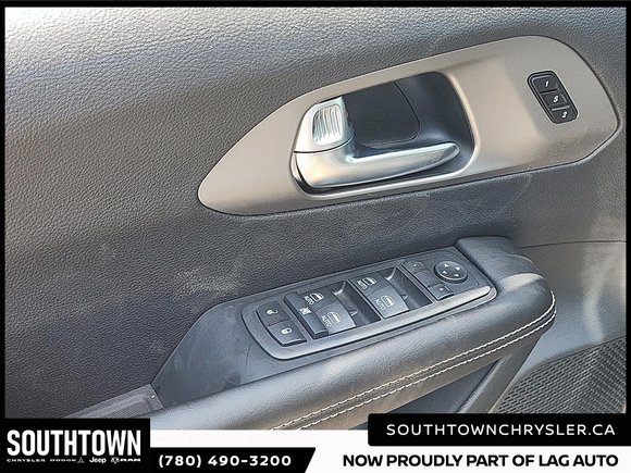 2027 Chrysler Pacifica SELECT AWD