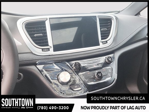 2027 Chrysler Pacifica SELECT AWD
