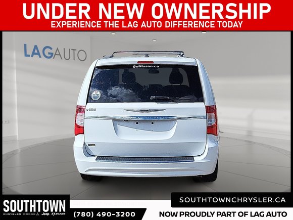 2014 Chrysler Town & Country Touring