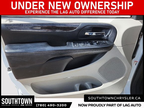2014 Chrysler Town & Country Touring