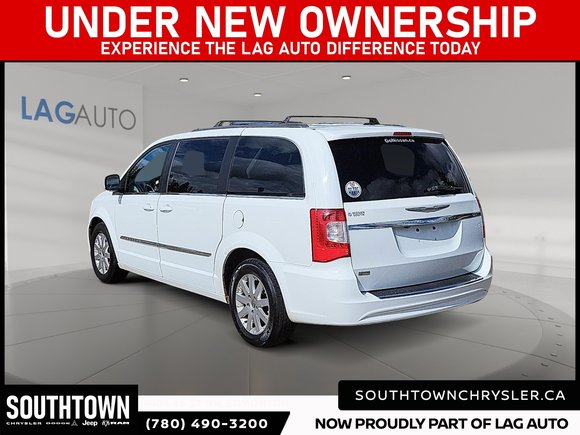 2014 Chrysler Town & Country Touring