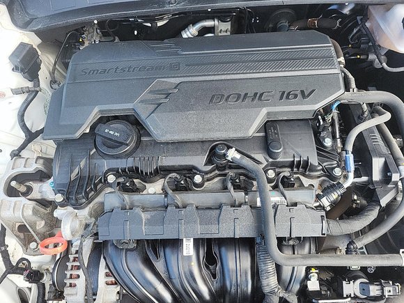 2024 Hyundai Elantra Preferred