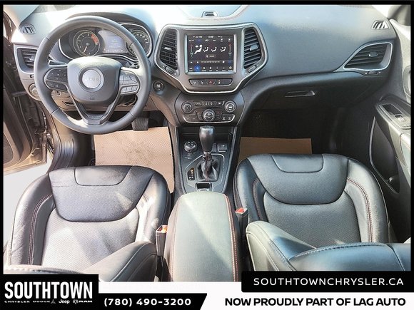 2023 Jeep Cherokee Trailhawk