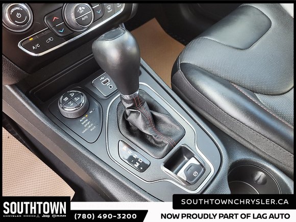 2023 Jeep Cherokee Trailhawk