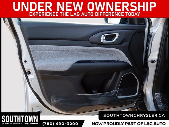 2025 Jeep Compass SPORT